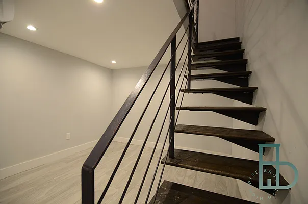 Rented by Brooklyn High Rise LLC | media 47