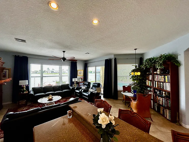 1236 Bay View Way — Photo 3