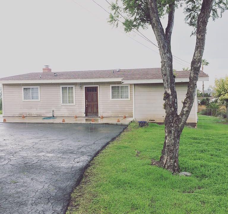 1st image of 2515-17 Entrada Ave
