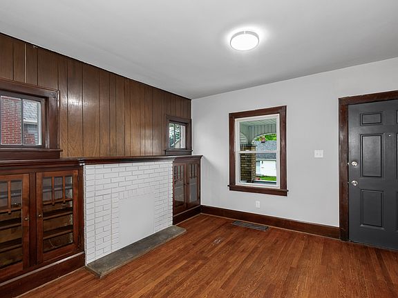 2nd image of 1647 Saint Elmo Ave NE