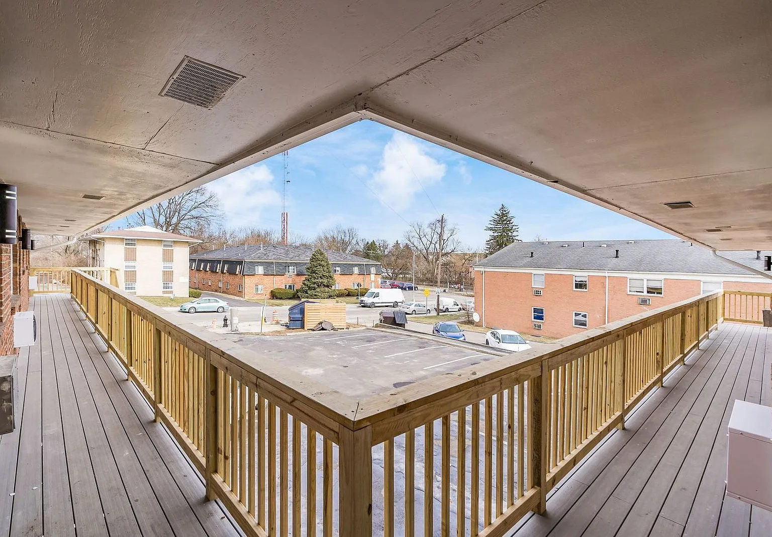 1 bed, 1.0 bath, $899 — Photo 3