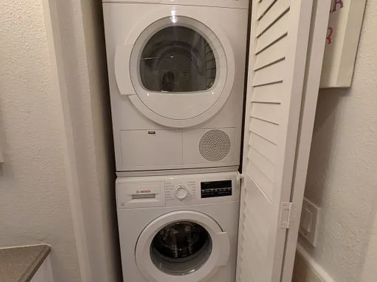 Villa De Adel Apts — Photo 83