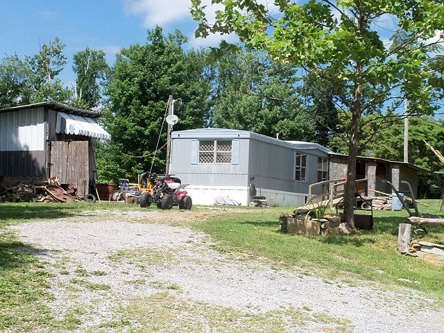 2nd image of 1965 Goddard Rd
