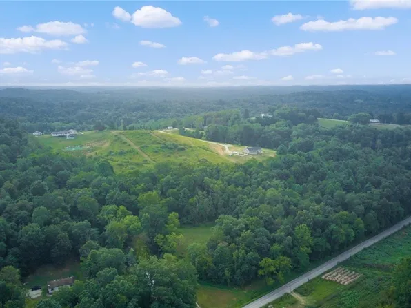Haught Rd, Cambridge, OH 43725