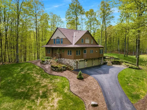 5582 Troon N, Bellaire, MI 49615