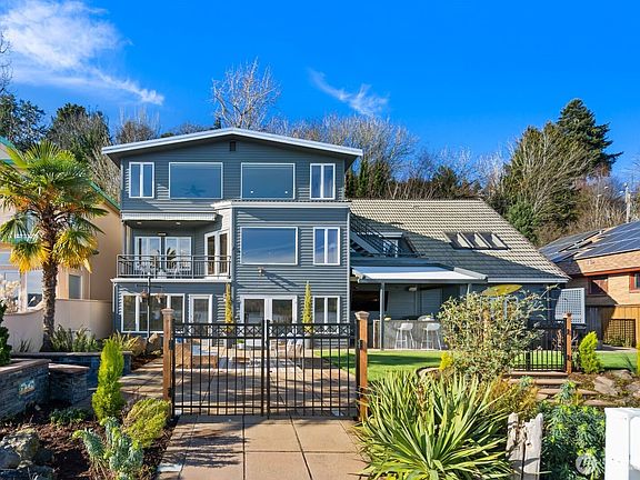 5th image of 14014 Riviera Place NE