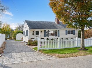 168 Hillcrest Ave, Southampton, NY 11968