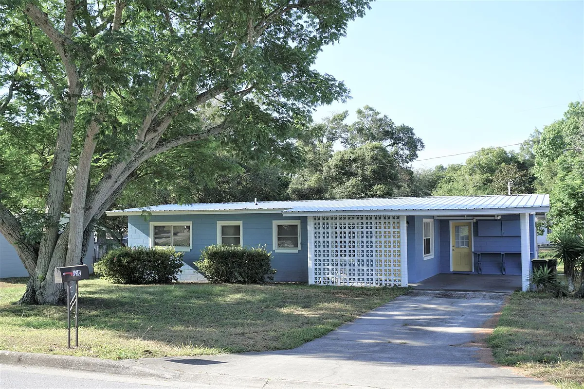 Building Photo - 850 Center Ln