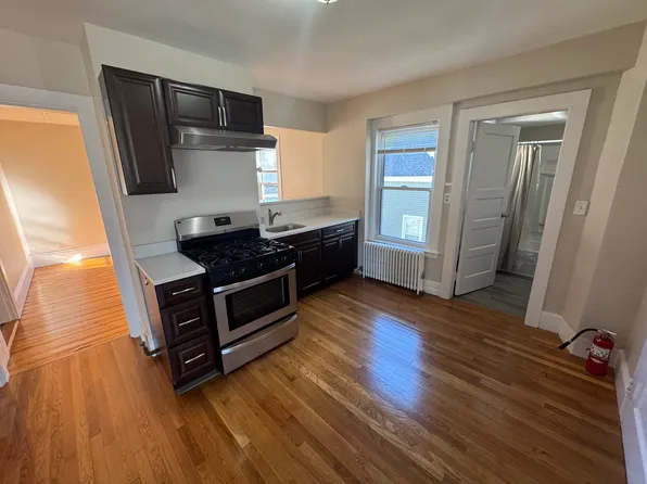7 Balcomb St, Salem, MA