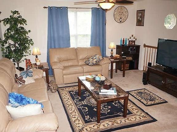 4th image of 8016 Bridgewood Ct