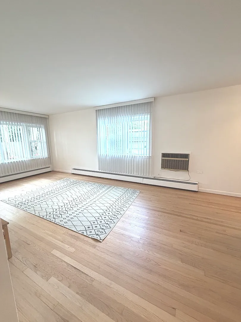 1 bed, 900 sqft, $1,675 — Photo 3