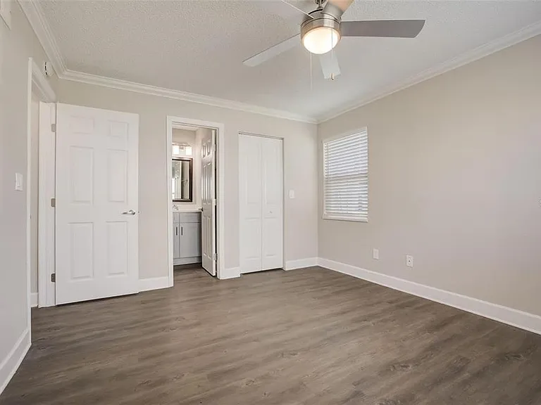 2556 Woodgate Blvd #101 — Photo 25