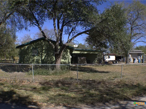206 Meadow Brk, Dale, TX 78616