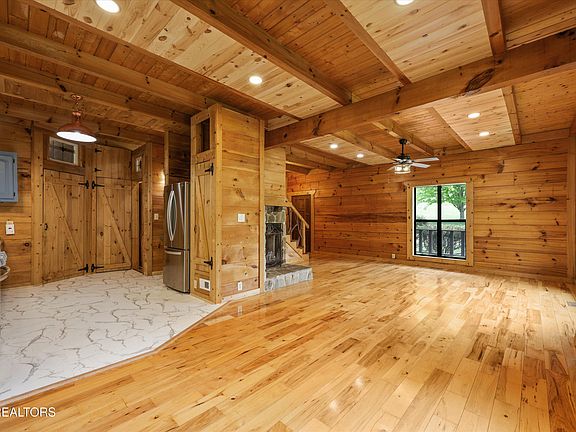 20th image of 610 Towee Falls Rd