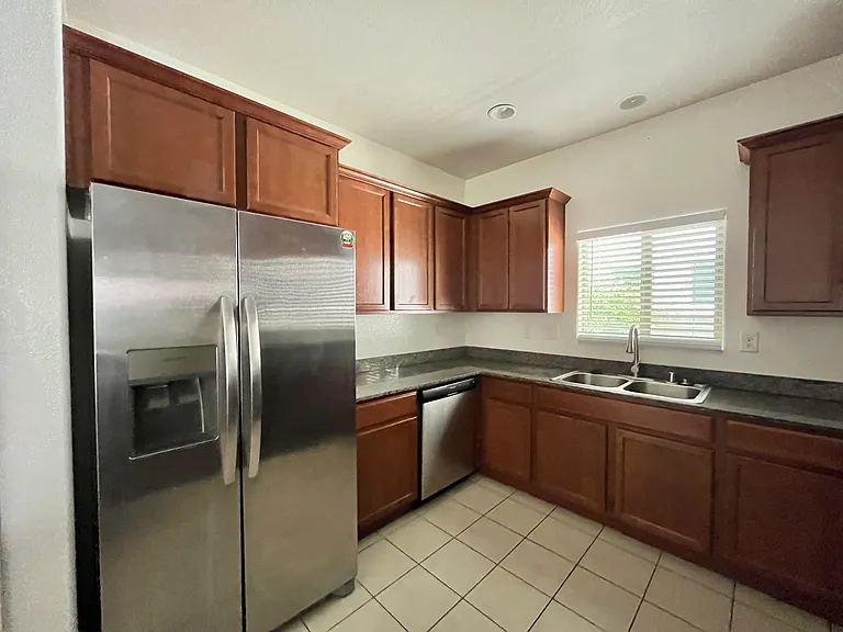 9493 Alma Ridge Ave — Photo 6