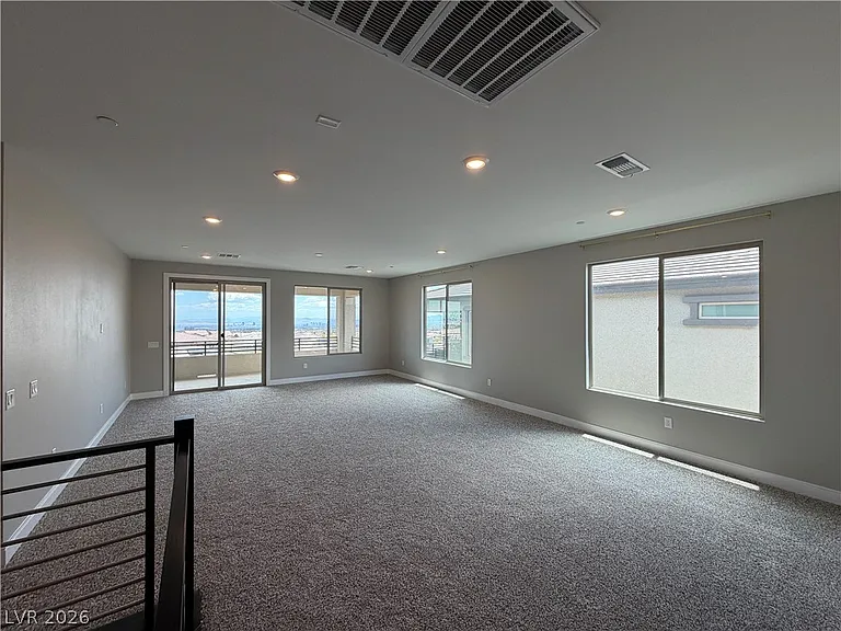 400 Red Feather Peak Ct — Photo 11