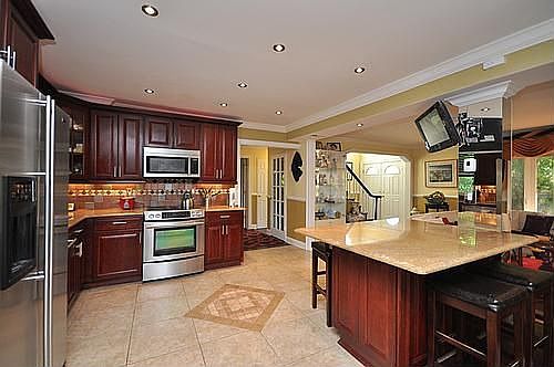 1st image of 1 Deering Ln