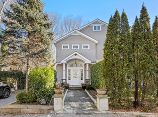 2 Cedar St, East Hampton, NY 11937