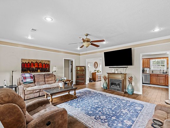 5th image of 101 Kacy Dr