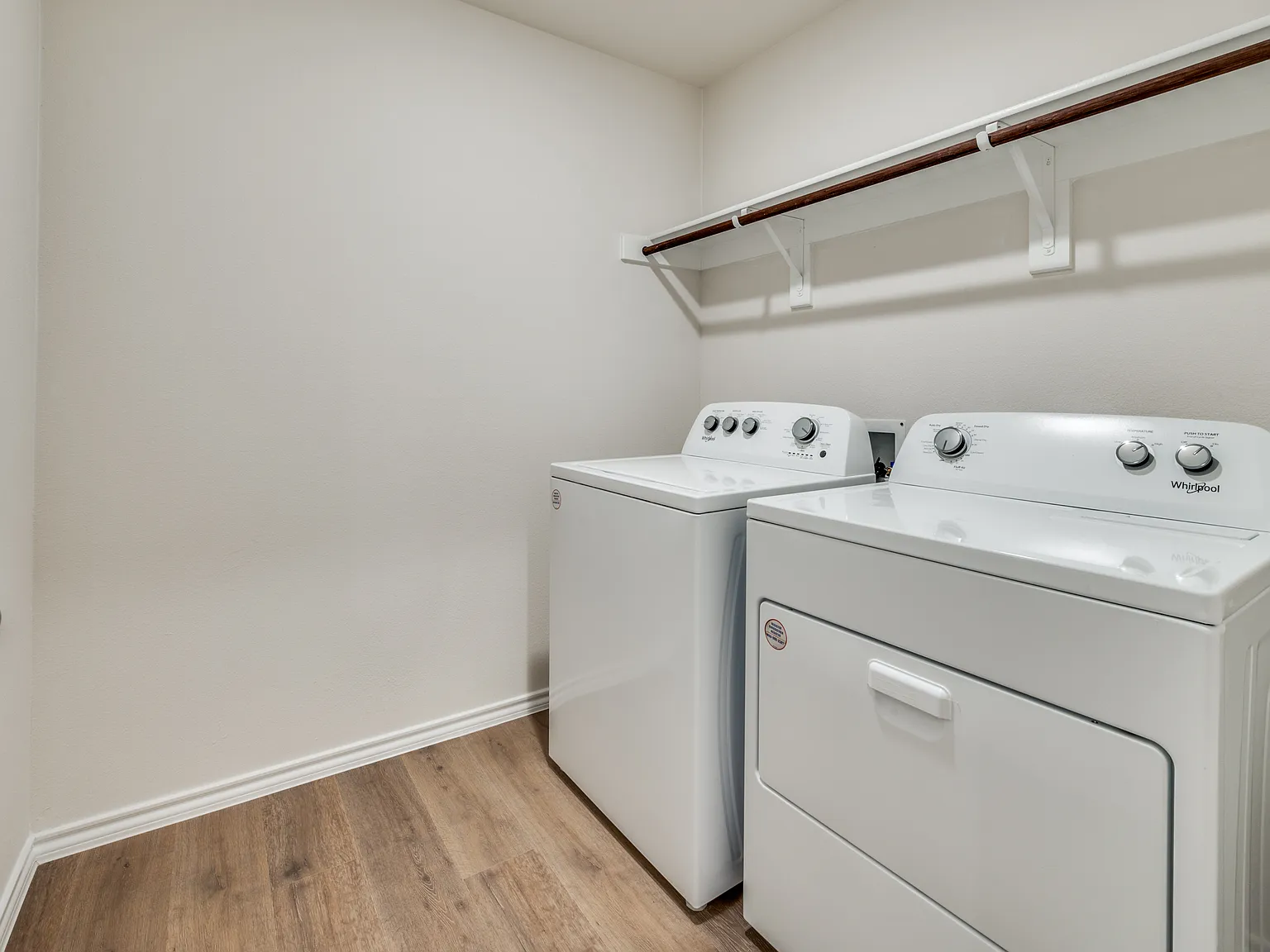 4 bed, 1798 sqft, $2,150 — Photo 2