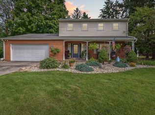 1710 Lochmoor Blvd, Jackson, MI 49201