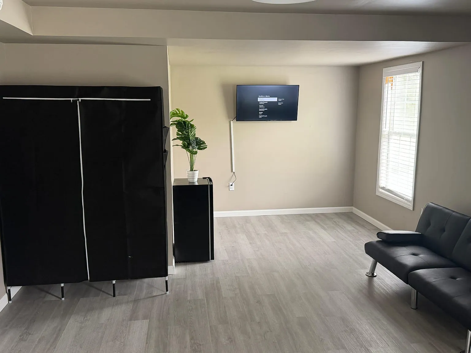 4 bed, 3.0 bath, 1475 sqft, $1,183 — Photo 3