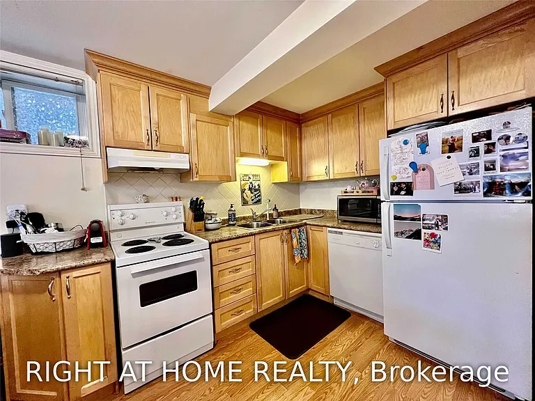 1198 Avenue Rd #B — Photo 6
