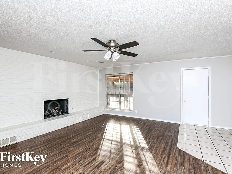 1808 W Cedar Elm Dr — Photo 2