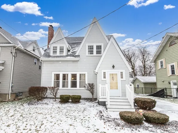 35 Clinton St, Batavia, NY 14020