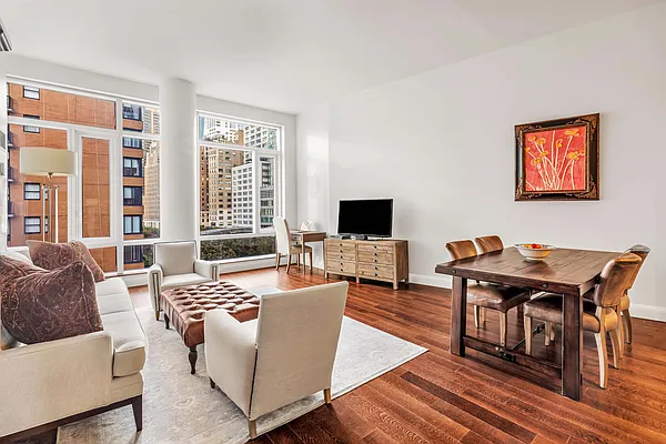 Sold by R New York | media 21