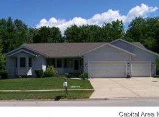 20 Teal Dr, Chatham, IL 62629