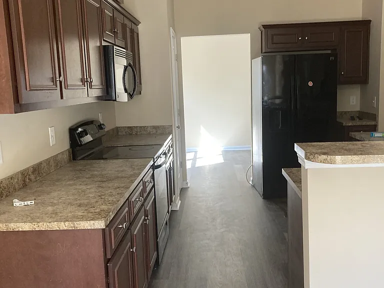 57 Fairfield Dr — Photo 12