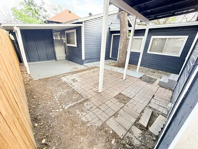 105 Dewitt St — Photo 37