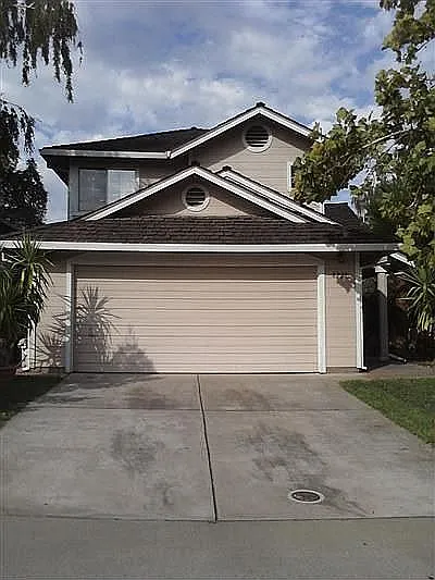 8229 Silverside Dr photo 1