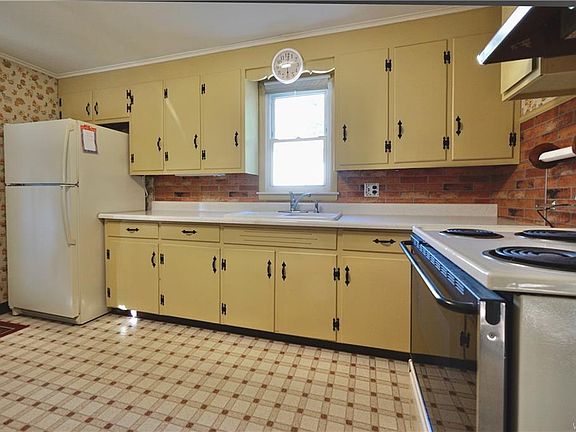 3rd image of 289 Hamilton Ave