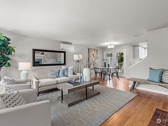 4th image of 4158 42nd Avenue NE