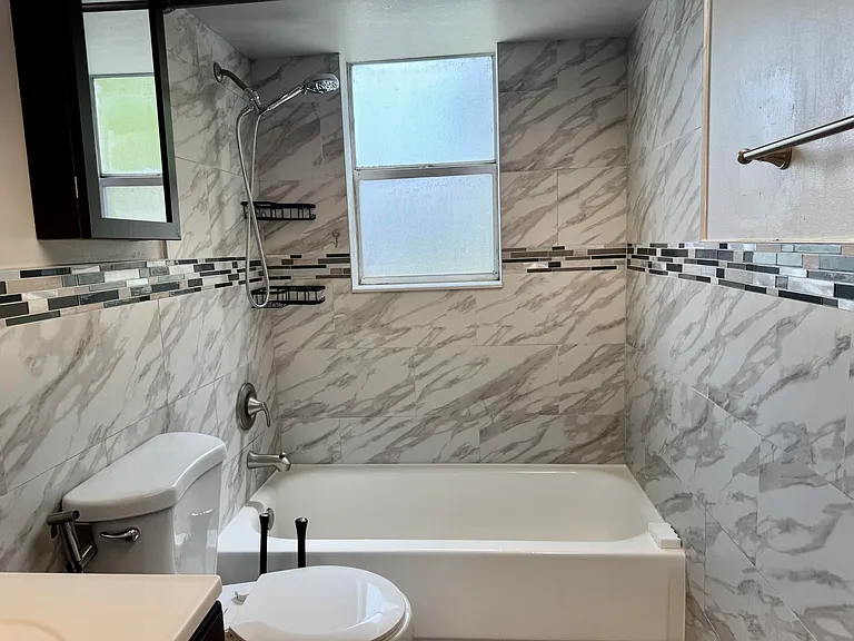 1800 SW 81st Ave #1307 — Photo 29