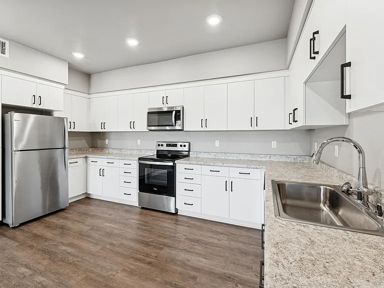 Centennial Gardens Apartments — Photo 16