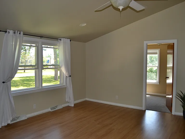 870 Pine Grove Ave — Photo 11