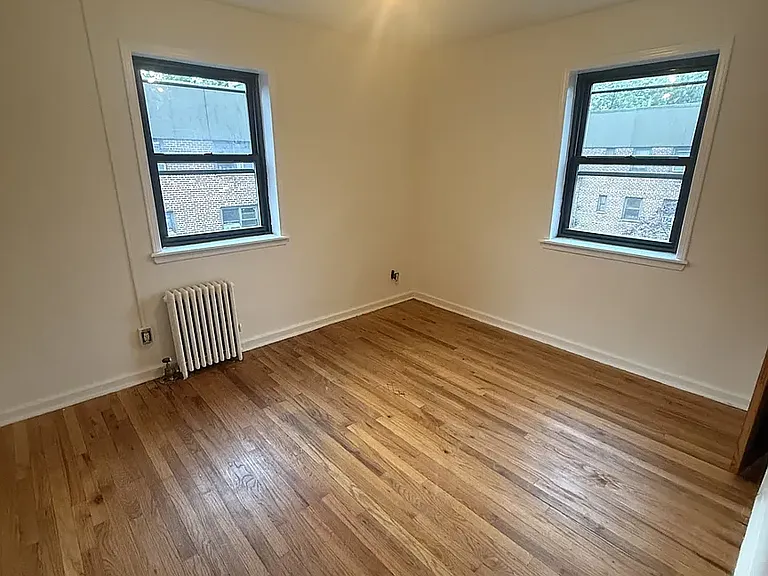 20-86 28th St #3A — Photo 7