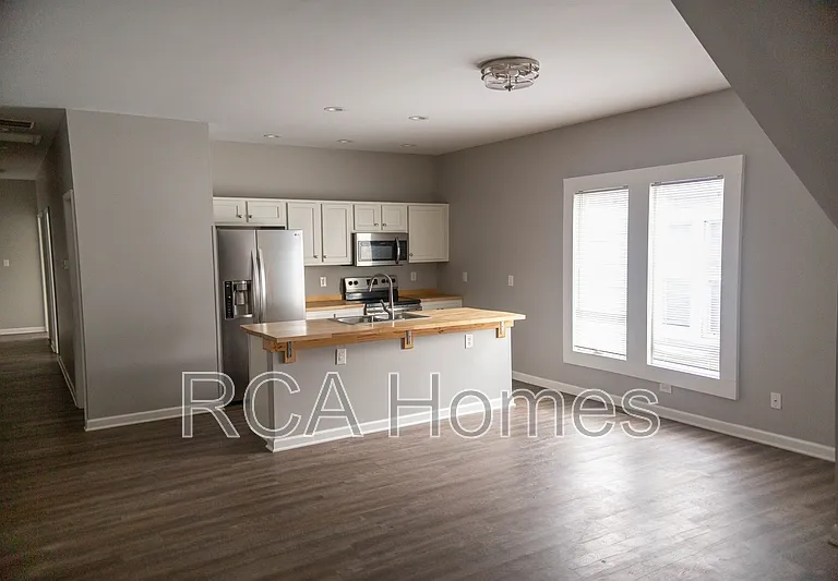 3501 N Illinois St #3 — Photo 2