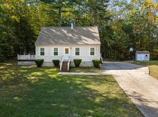 13 Huckleberry Rd, Raymond, NH 03077