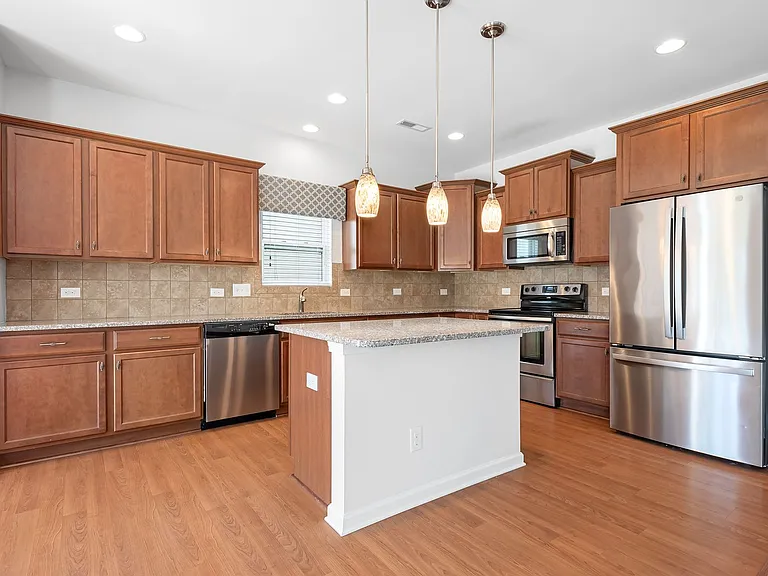 2059 Blue Iris Dr — Photo 9