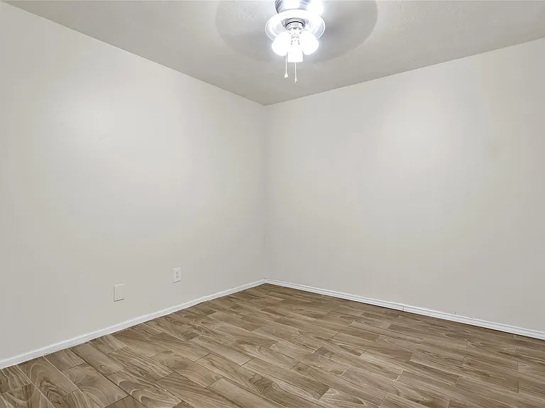 6913 Chasewood Dr — Photo 13