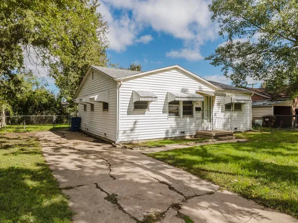 2422 W Jewell St, Wichita, KS 67213
