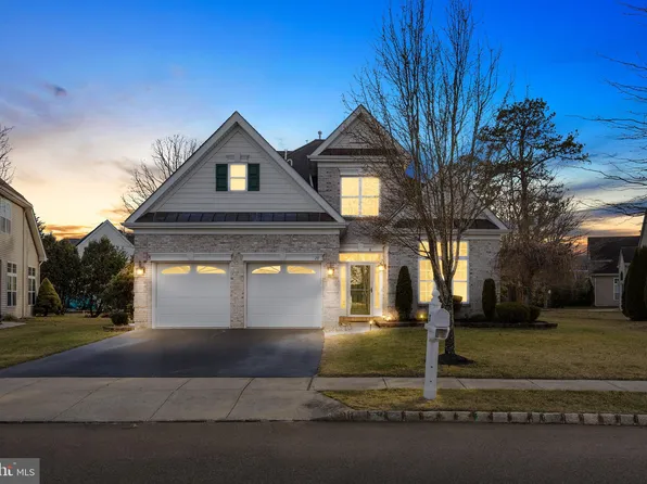 28 Vender Ln, Mays Landing, NJ 08330
