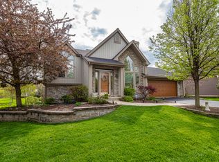 691 Hampton Crse, West Chicago, IL 60185