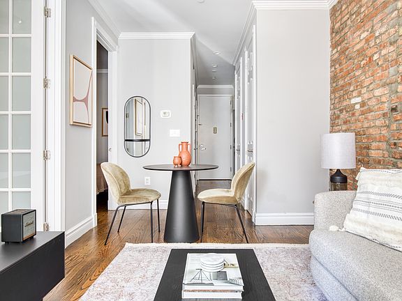 4th image of 202 E 13th St APT 2A