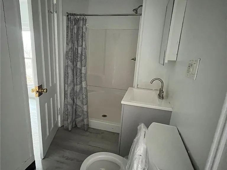 229 Kellogg St — Photo 11