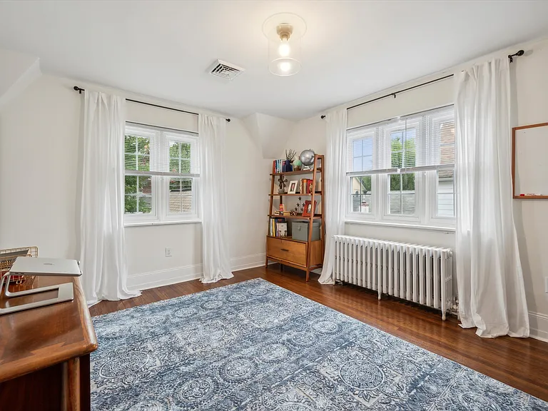 504 Gainsboro Rd — Photo 23